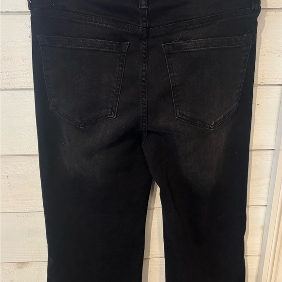 Liverpool  Petite Gia Glider®Crop 8/29 Black - Picture 4 of 16